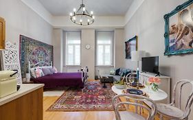 Bohemian Studio In The City Centre